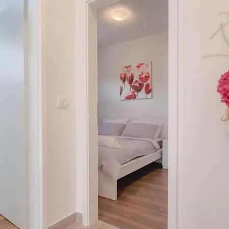 Fiore One Apartmán *